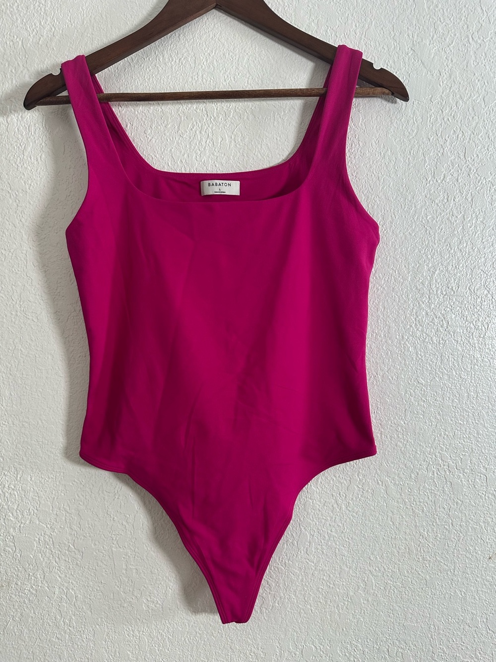 Aritzia~ Babaton Contour Bodysuit Size L